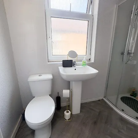 Borough Retreat 5br דירה